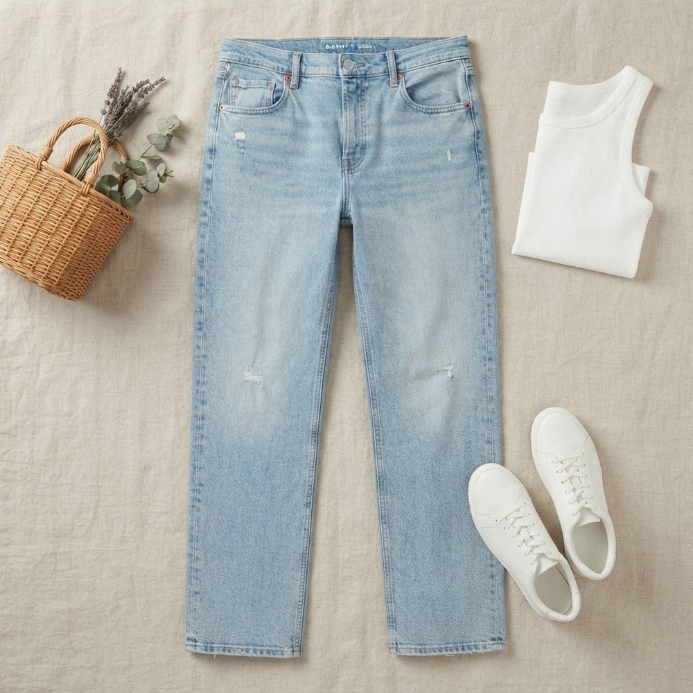 Old Navy Slouchy Straight Leg Jeans Womens 10 Light Wash Mid Rise Button Fly